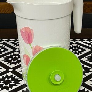 Large 1 Gallon Tupperware Pitcher
